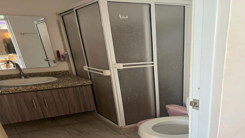 3 Bedrooms Bedrooms, ,2 BathroomsBathrooms,Apartment,For Sale,1195