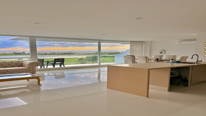 2 Bedrooms Bedrooms, ,3 BathroomsBathrooms,Apartment,For Sale,1228