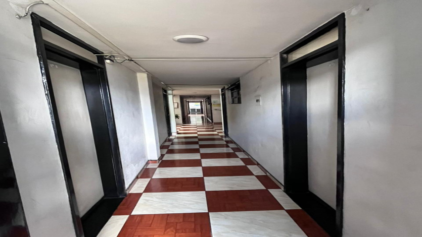 Building,For Sale,1235