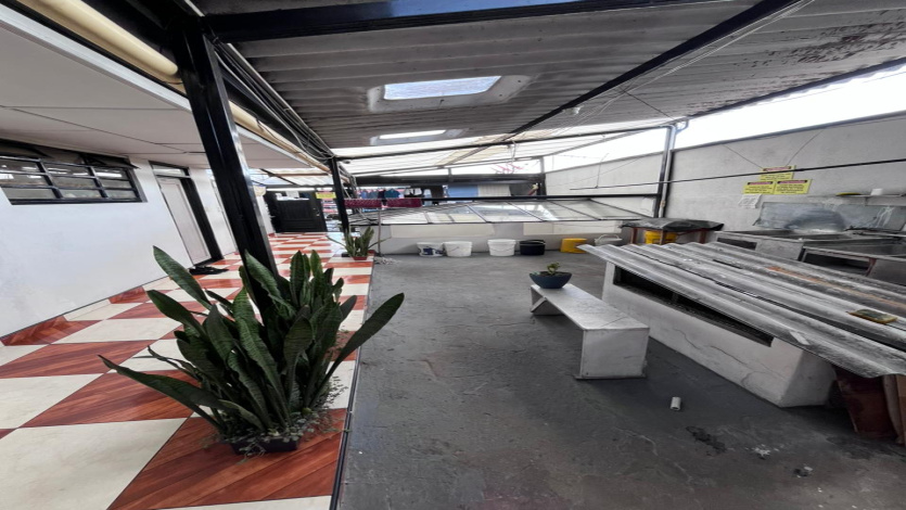 Building,For Sale,1235